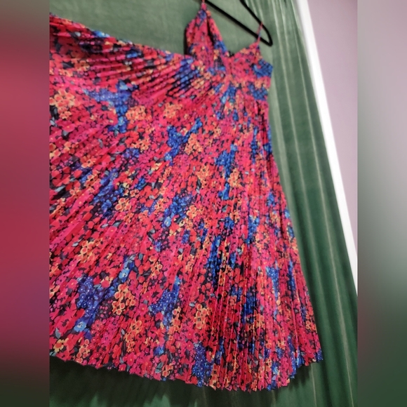 Lulus Sincerely Gorgeous Black Multi Floral Pleated Midi Dress - Picture 8 of 8